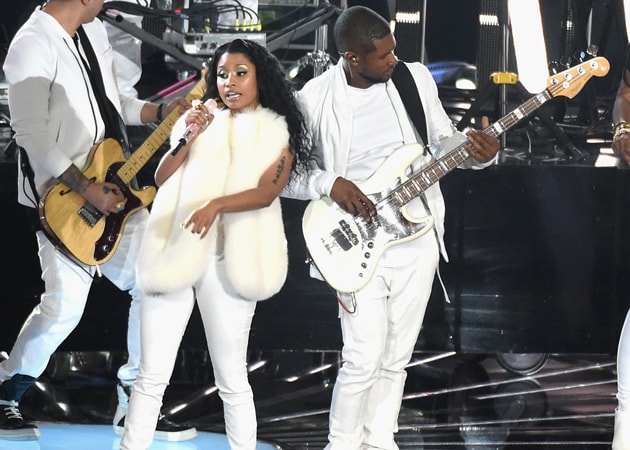 MTV Video Music Awards 2014: Nicki Minaj, Ariana Grande Start Show With a Bang Bang