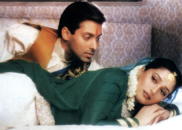 <i>Hum Aapke Hain Koun..!</i> Turns 20, Salman Khan Gets Nostalgic