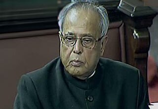 FDI in retail not shelved, working to build consensus: Pranab