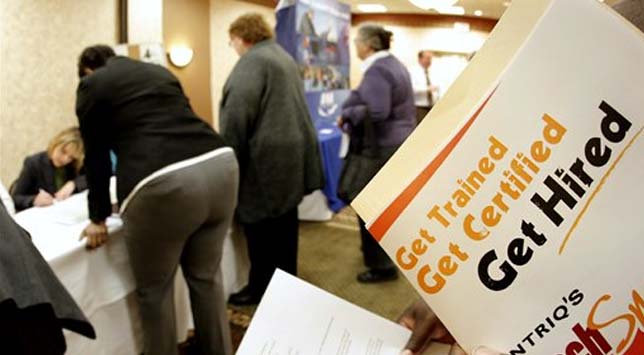 Fewer seek unemployment aid as US job market improves
