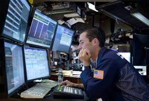 US stocks edge up but global economic worries linger