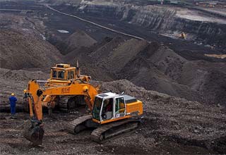 Massive coal pitfalls topple India's industrial ambitions