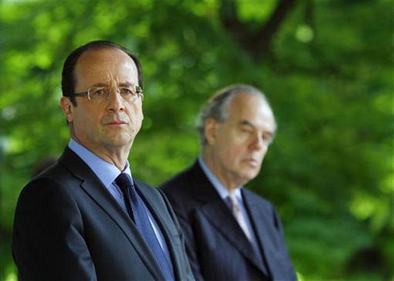Socialist leader Hollande takes over as new president of France