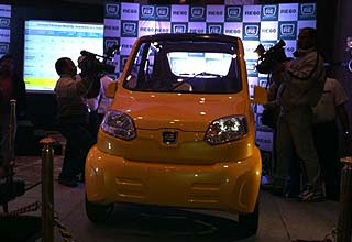 Bajaj Auto's mini-four wheeler RE60 commercial launch by FY13 end