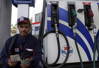 Indian Oil may cut petrol prices if crude falls