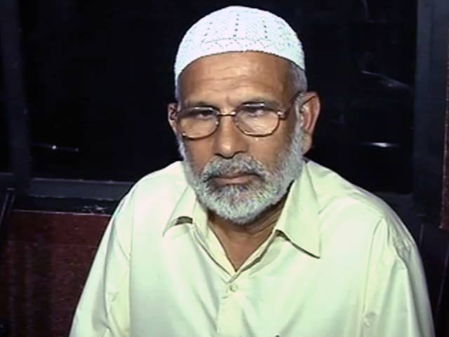 मेरा बेटा बेगुनाह, बचाने की कोशिश करूंगा : भटकल के पिता