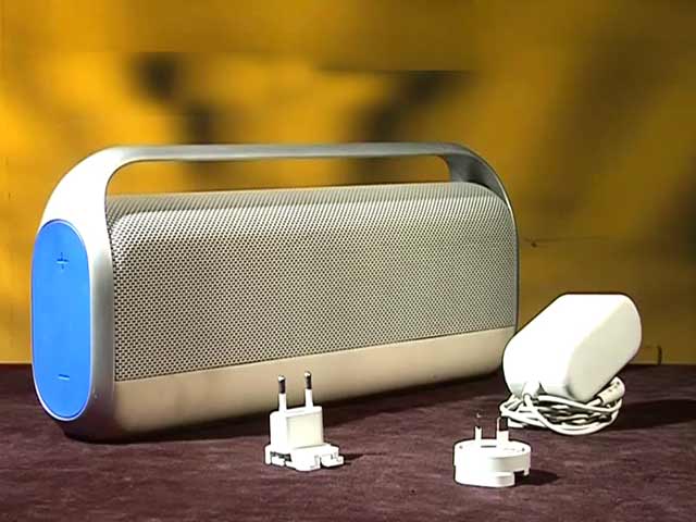 Snap Judgement: Kohler Moxie showerhead speaker, Logitech Ultimate Ears Boombox, Bose QuiteComfort 20i