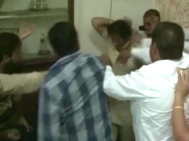 Video : Congress, BJP corporators clash in Haryana, even women not spared