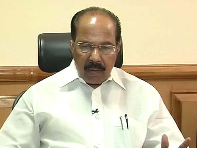 Video : No sensible person would consider it: Oil Minister on closing petrol pumps early