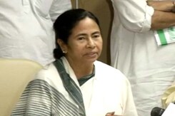 Calcutta High Court scraps Mamata Banerjee's stipend to imams Calcutta High Court scraps Mamata Banerjee's stipend to imams