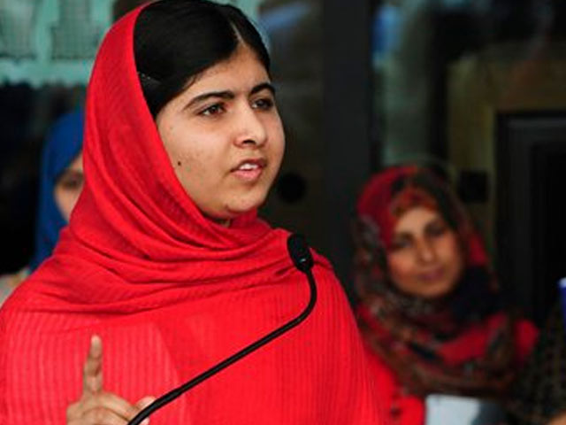Pakistani schoolgirl Malala opens UK library