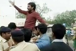 वंजारा की चिट्ठी पर बवाल, गुजरात कांग्रेस ने बुलाया बंद वंजारा की चिट्ठी पर बवाल, गुजरात कांग्रेस ने बुलाया बंद