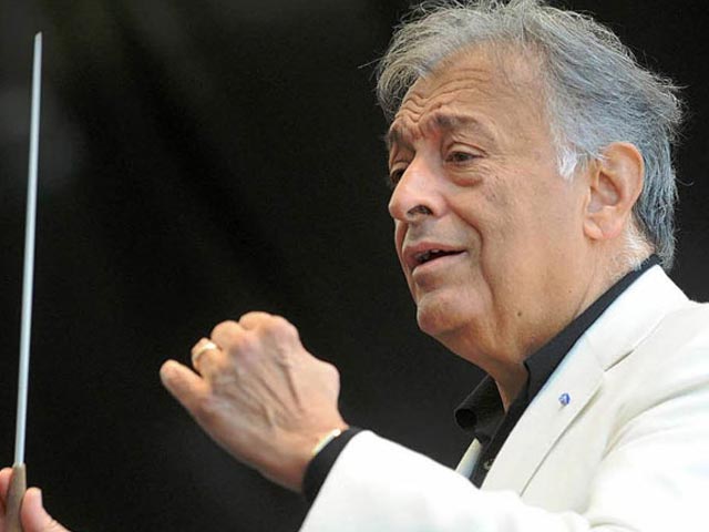 Omar Abdullah slams separatists for opposing Zubin Mehta concert