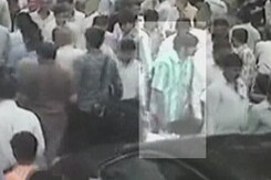 Yasin Bhatkal shown CCTV footage, identifies Mumbai bomb-planter: officials Yasin Bhatkal shown CCTV footage, identifies Mumbai bomb-planter: officials