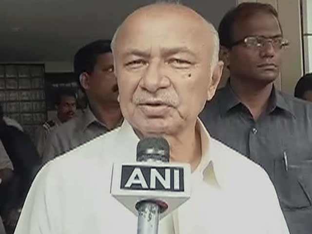 दिल्ली गैंगरेप के दोषियों को नए कानून में फांसी होगी : शिंदे