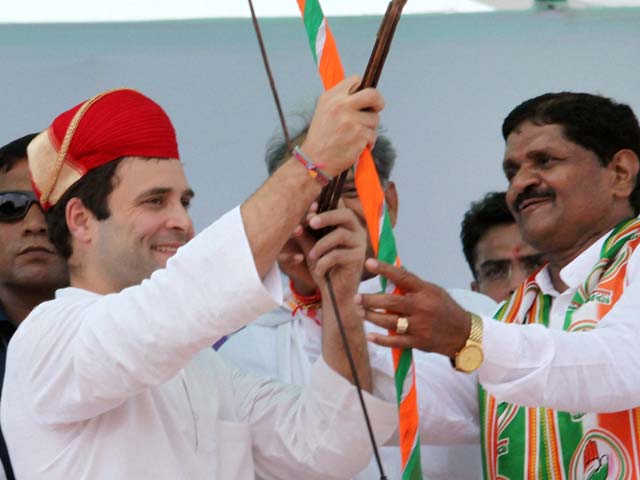 Video : 'Your dreams are my dreams,' Rahul tells Udaipur's tribals