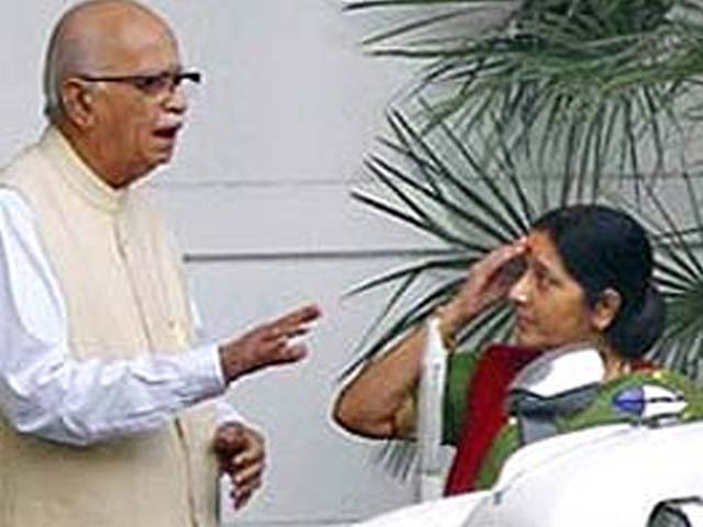 Narendra Modi-for-PM decision: BJP leaders scramble to placate miffed LK Advani