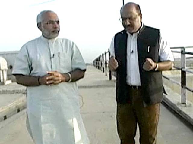 Video : Walk The Talk with Narendra Modi (Aired: April 2004)