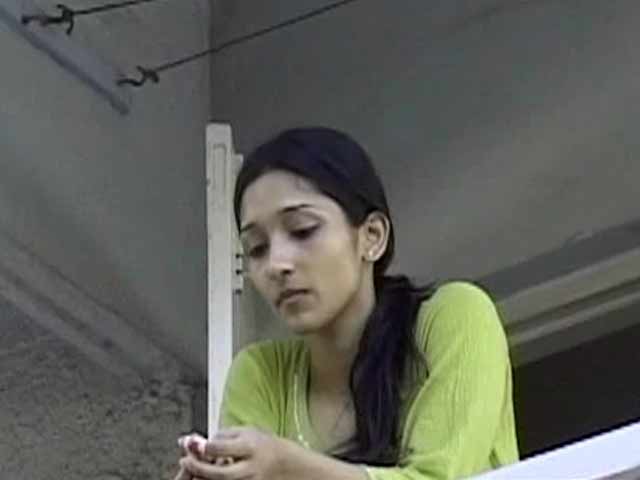 Indie Film Club: Review of 'Dear Mom' (Aired: June 2005)