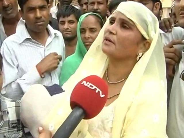 Muzaffarnagar riots: in a canal, a baby girl who was abandoned