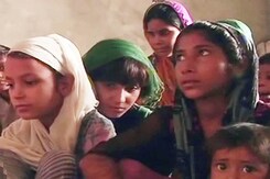 हिंसा से 42 हजार लोग हुए बेघर हिंसा से 42 हजार लोग हुए बेघर