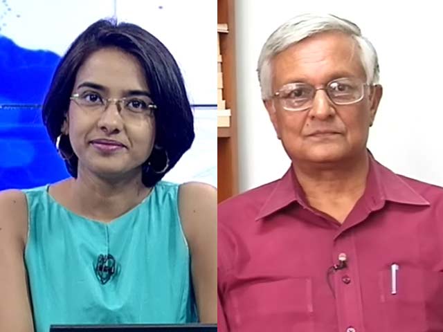 Economy may grow at sub-4.5% in FY14: Shankar Acharya