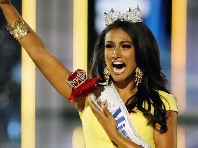 नीना के रंग पर घटिया टिप्पणियां