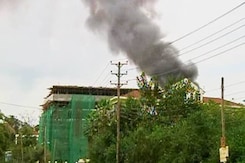 Kenyan forces launch assault to end mall siege Kenyan forces launch assault to end mall siege