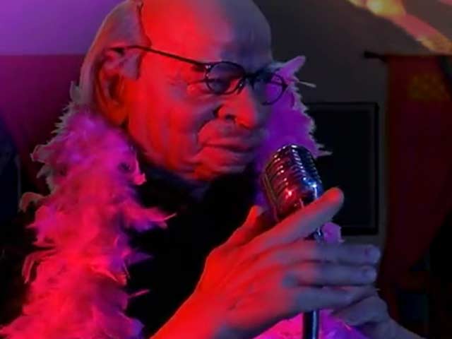 After Mallika, it's Advani's turn to do a Marilyn Monroe for Modi