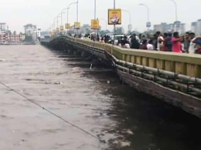 बुरा है सूरत का सूरत-ए-हाल...