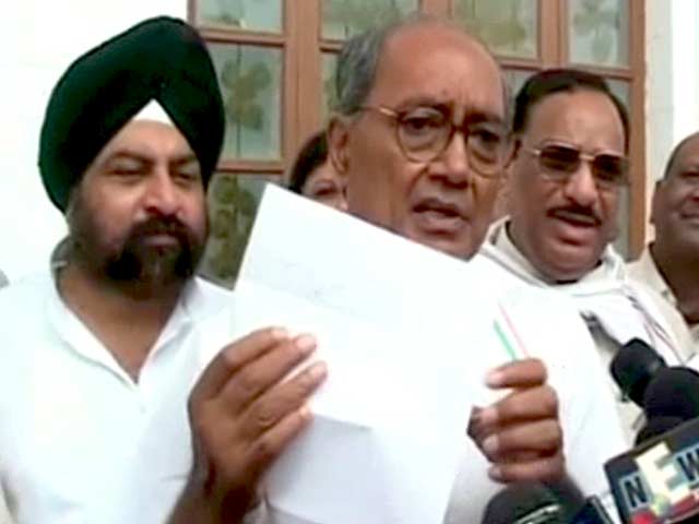 मोदी की रैली के लिए दस हजार बुर्के खरीदे गए : दिग्विजय