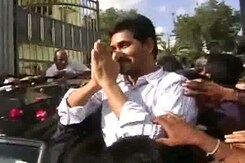 16 महीने बाद जेल से रिहा हुए जगनमोहन मोहन रेड्डी 16 महीने बाद जेल से रिहा हुए जगनमोहन मोहन रेड्डी