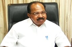 Oil Minister asks Indians to use buses: fueling austerity or controversy? Oil Minister asks Indians to use buses: fueling austerity or controversy?