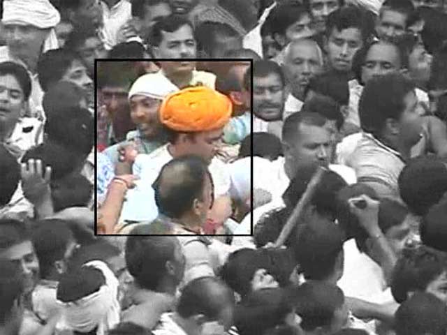 Video : Muzaffarnagar riots: BJP's Sangeet Som booked under National Security Act, 2 other legislators get bail