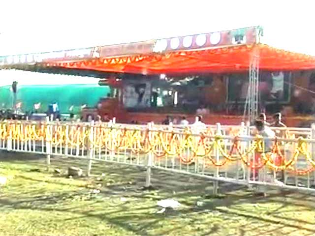 भोपाल में एक मंच पर दिखेंगे मोदी और आडवाणी