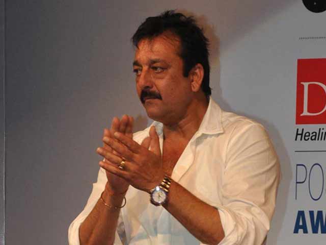Video : Sanjay Dutt to act  for jail fundraiser