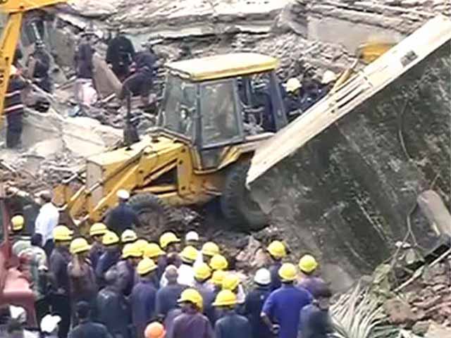मुंबई में फिर ढही इमारत, कई के फंसे होने की आशंका