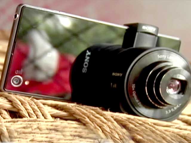 Sony QX10 and QX100 vs a DSLR camera