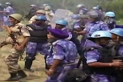 मेरठ : महापंचायत में हंगामा, भीड़ पर लाठीचार्ज मेरठ : महापंचायत में हंगामा, भीड़ पर लाठीचार्ज