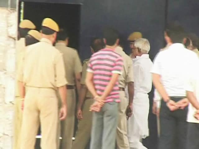 Video : Lalu Prasad found guilty in fodder scam, jailed