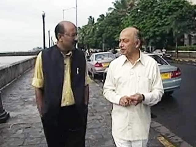 Video : Walk The Talk: Sushil Kumar Shinde (Aired: August 2003)