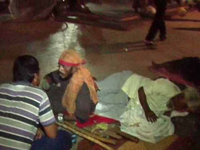 On Gandhi jayanti, support for homeless