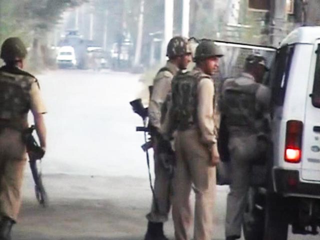 श्रीनगर : मुठभेड़ के बाद फरार हुए आतंकी