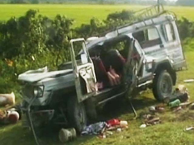 30 killed in Assam, two buses flipped over, driver missing