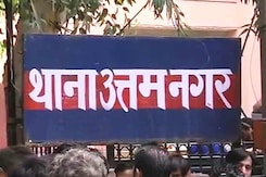 गैंगरेप पीड़िता से शर्मनाक व्यवहार, एसएचओ निलंबित गैंगरेप पीड़िता से शर्मनाक व्यवहार, एसएचओ निलंबित