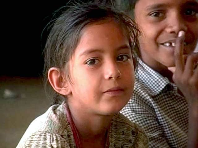 Videos : 'गुजरात में हर तीसरा बच्चा कुपोषित'