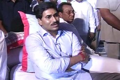 Modi should make BJP 'secular': Jagan Mohan Reddy Modi should make BJP 'secular': Jagan Mohan Reddy