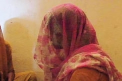 गैंगरेप पीड़िता से बदसलूकी के आरोप में उत्तम नगर एसएचओ निलंबित गैंगरेप पीड़िता से बदसलूकी के आरोप में उत्तम नगर एसएचओ निलंबित