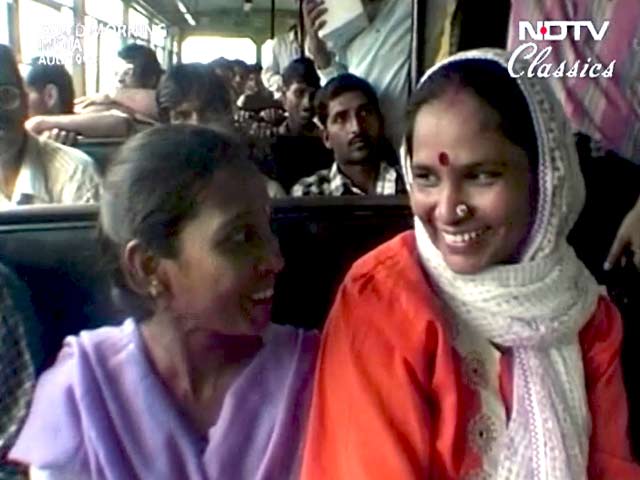 Good Morning India: Delhi, crowd and a bus ride (Aired: August 1998)
