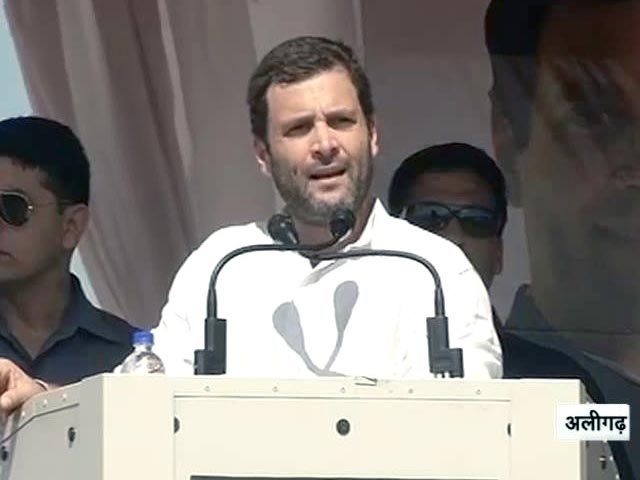 यूपी में राहुल ने साधा अखिलेश सरकार पर निशाना